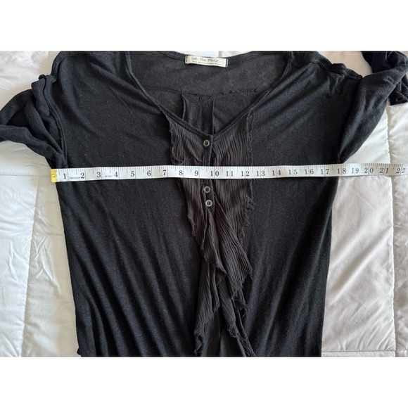 We The Free Black Blouse Cardigan Women's Size Small Black Button Down - Picture 3 of 8